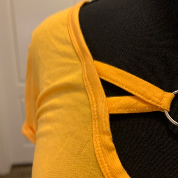 NO BOUNDARIES | Yellow Short Sleeve Blouse - Picture 4 of 10